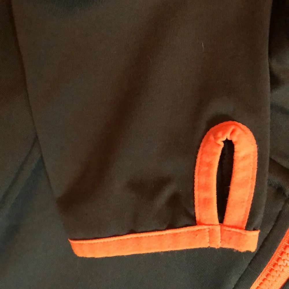 Victoria’s Secret PINK L pull over long sleeve athletic top & thumb hole sleeves - Picture 6 of 6